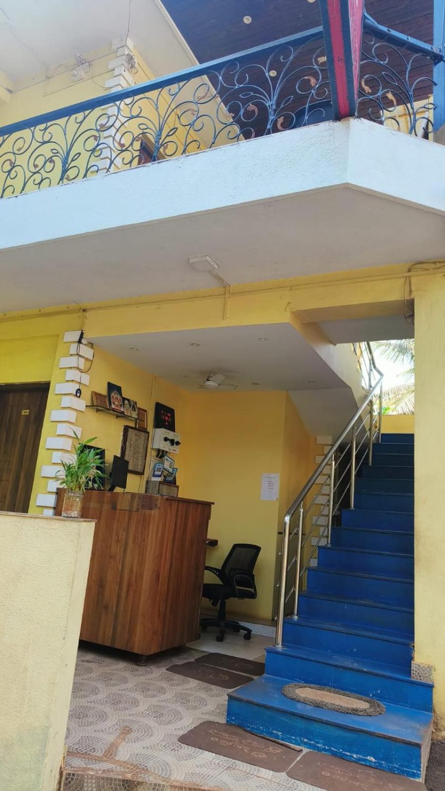 Green Field View Hotel Candolim Bagian luar foto